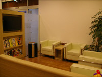 広々とした待合室